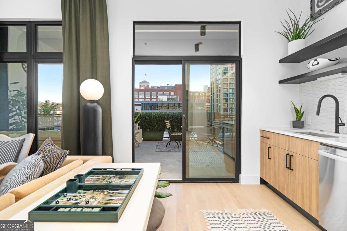 567 Ponce De Leon Avenue # 317