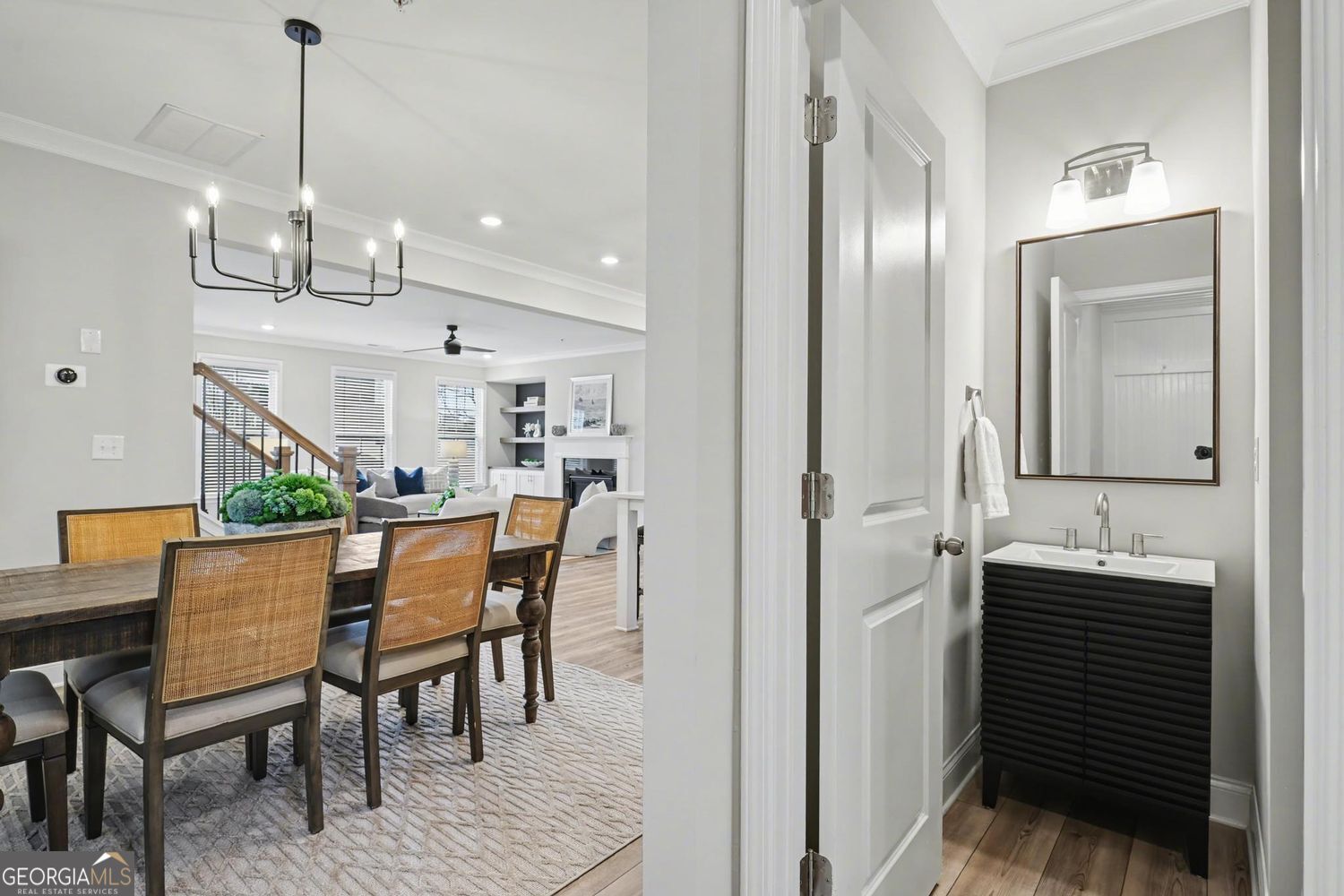 99 W Dixie Avenue SE