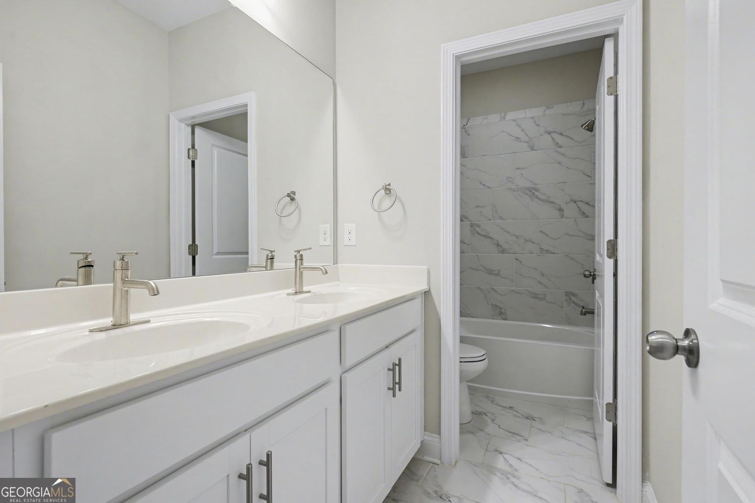 99 W Dixie Avenue SE