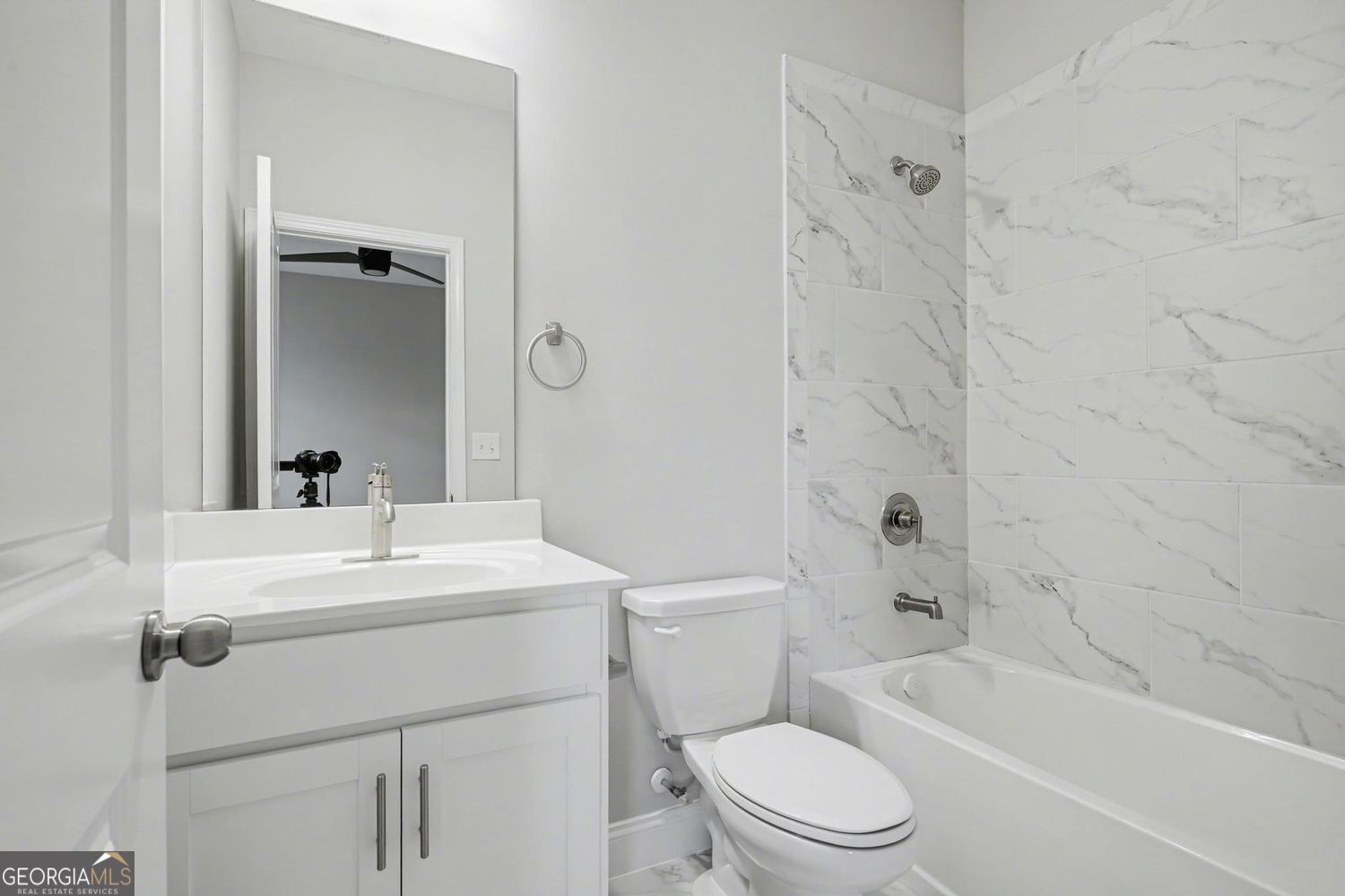 99 W Dixie Avenue SE