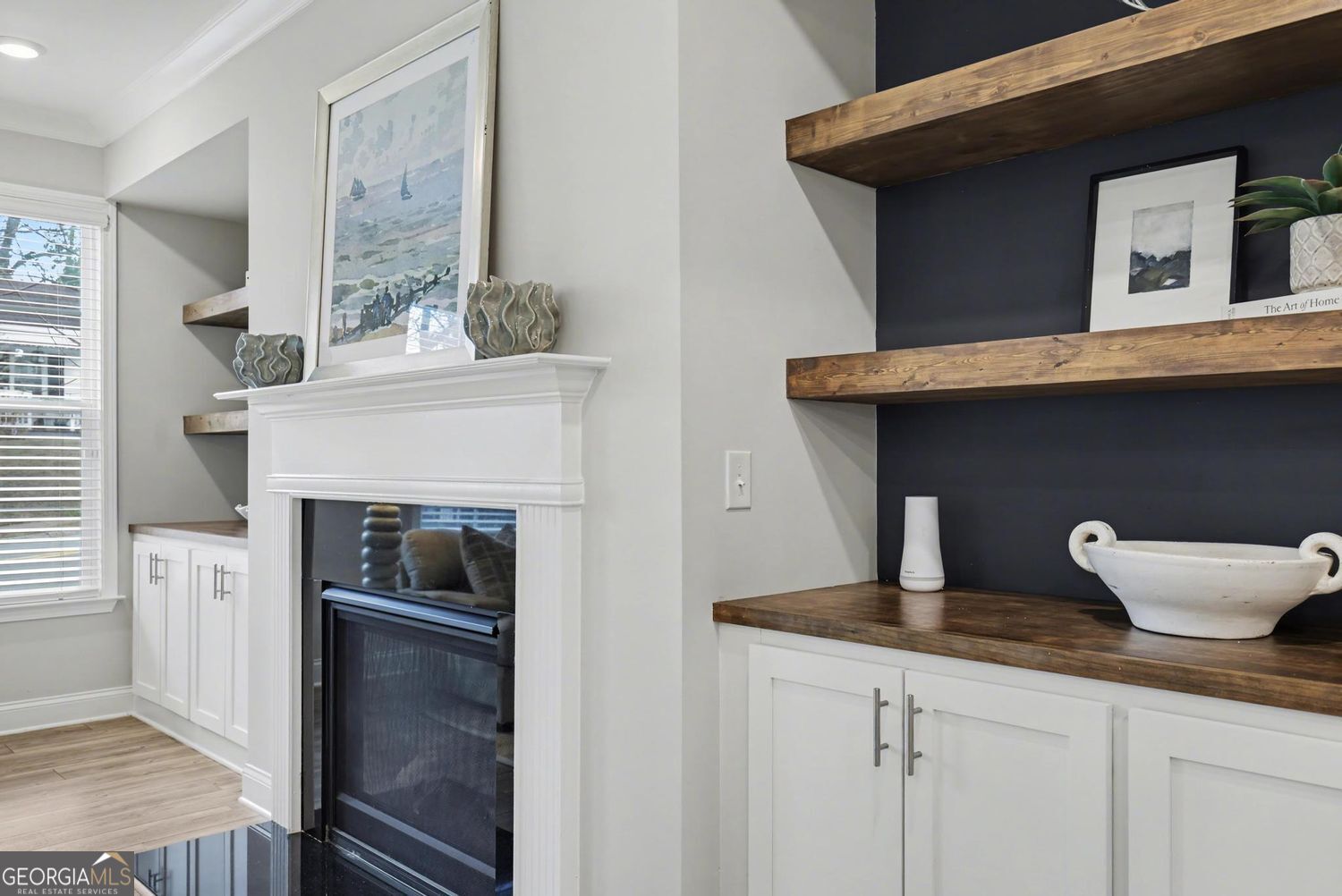 99 W Dixie Avenue SE