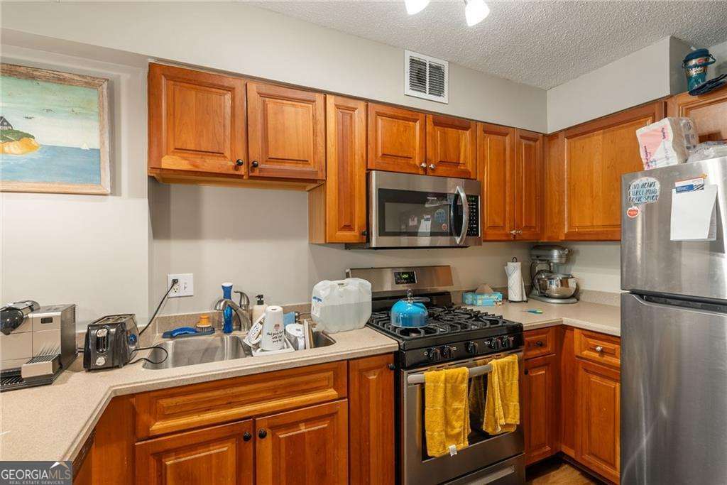 2479 Peachtree Road NE # 412