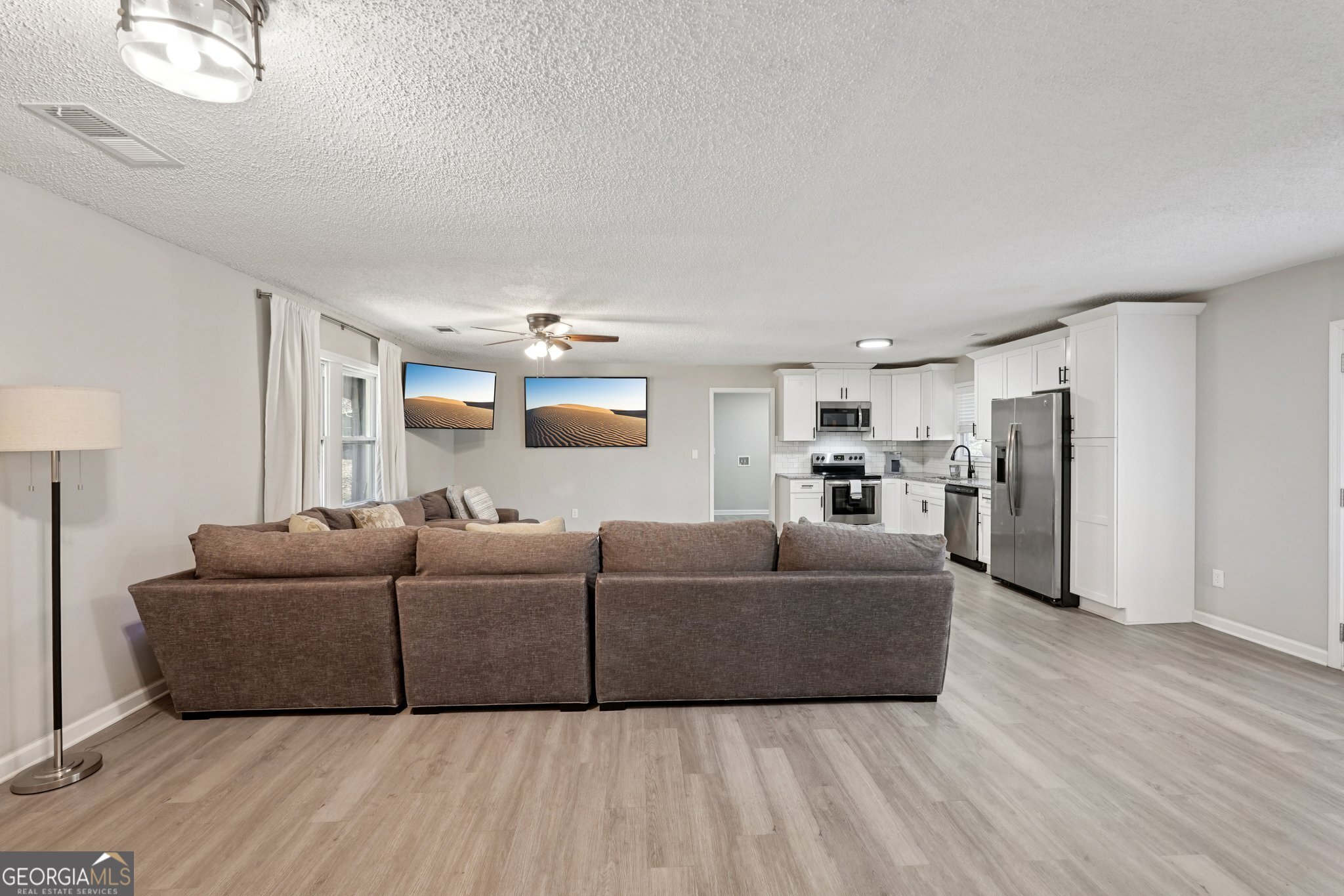 1961 Oak Leaf Court SW