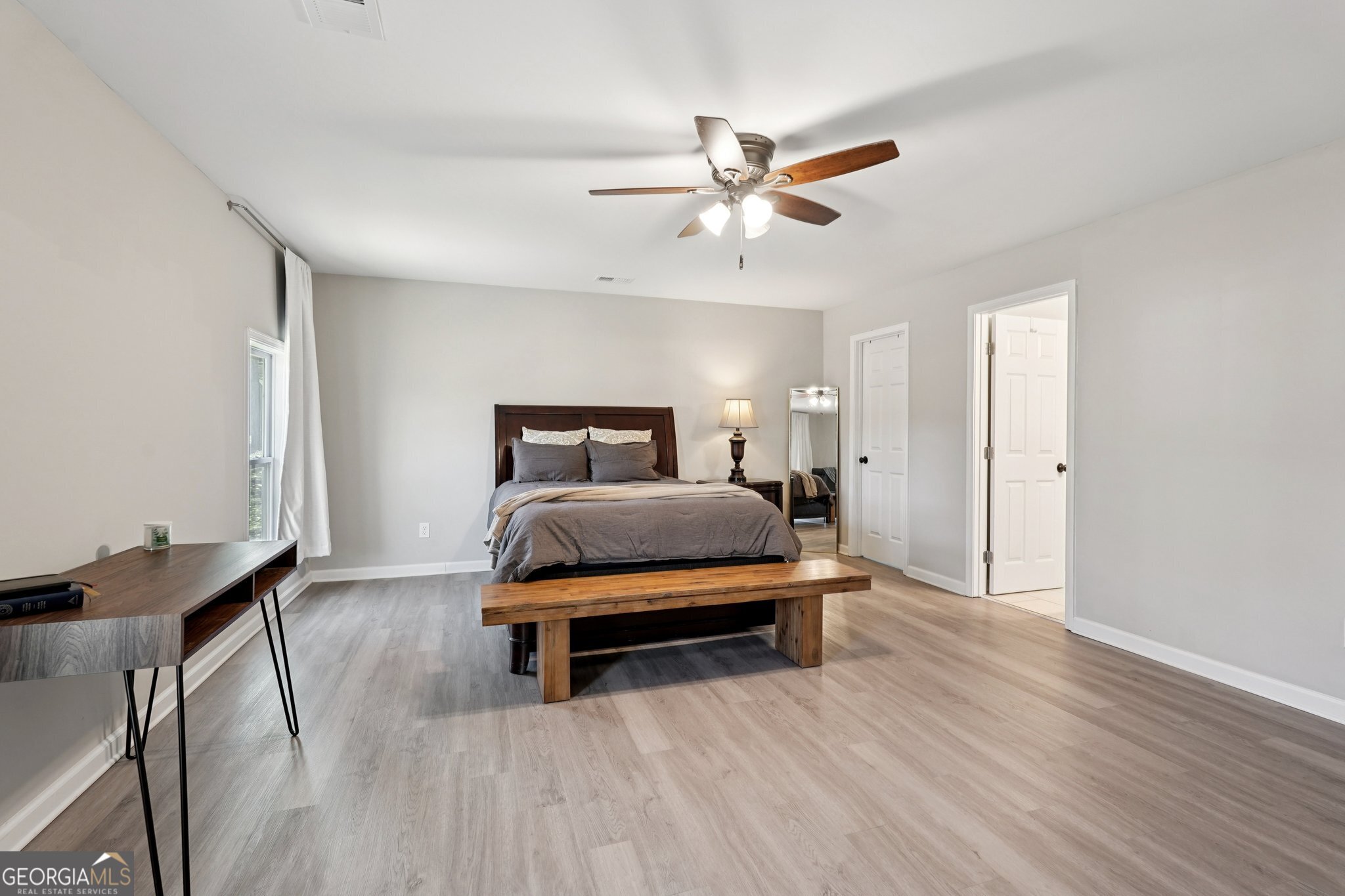 1961 Oak Leaf Court SW