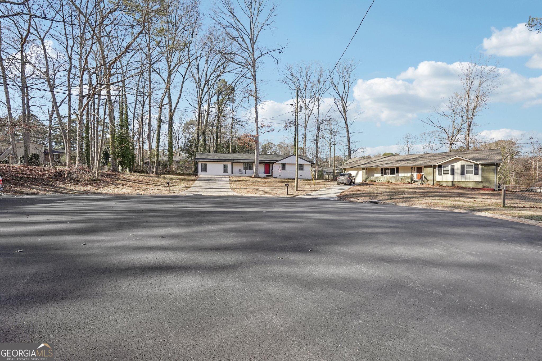 1961 Oak Leaf Court SW