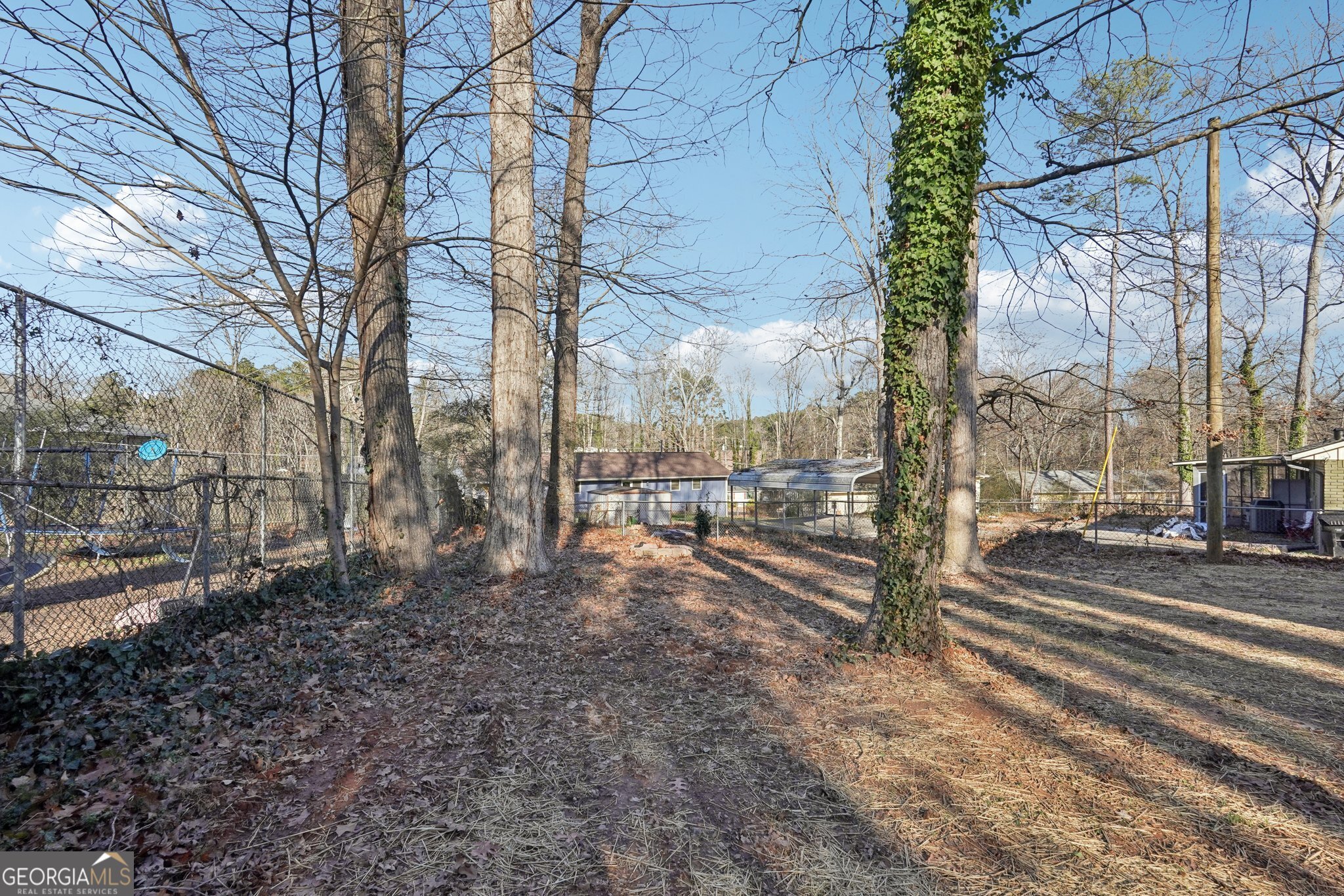 1961 Oak Leaf Court SW
