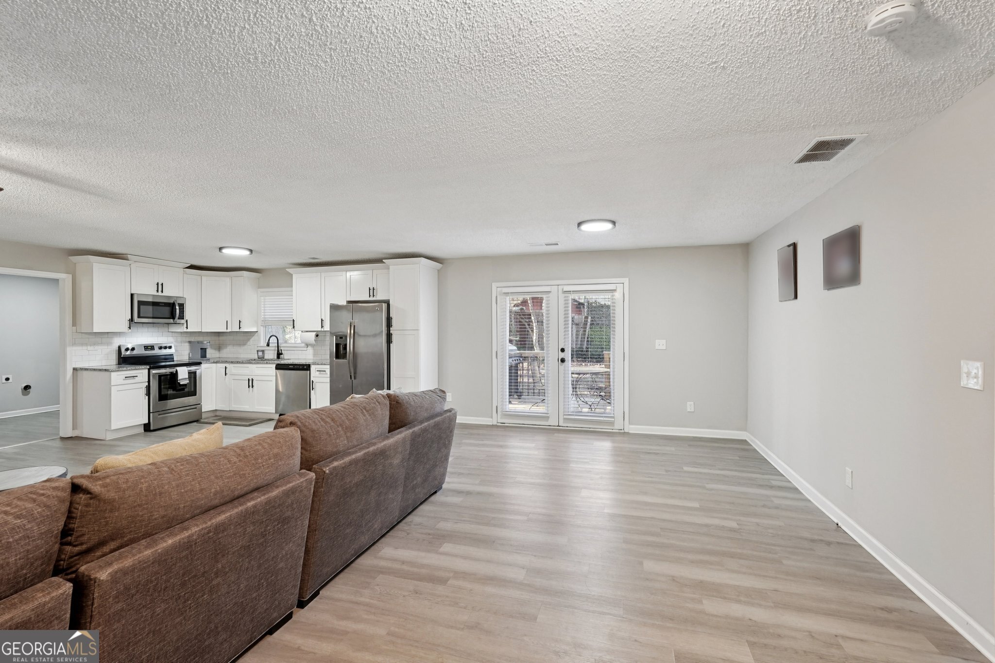 1961 Oak Leaf Court SW