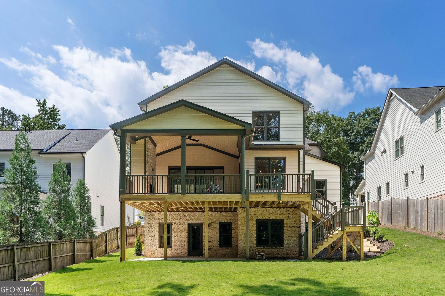 2583 Winding Lane NE