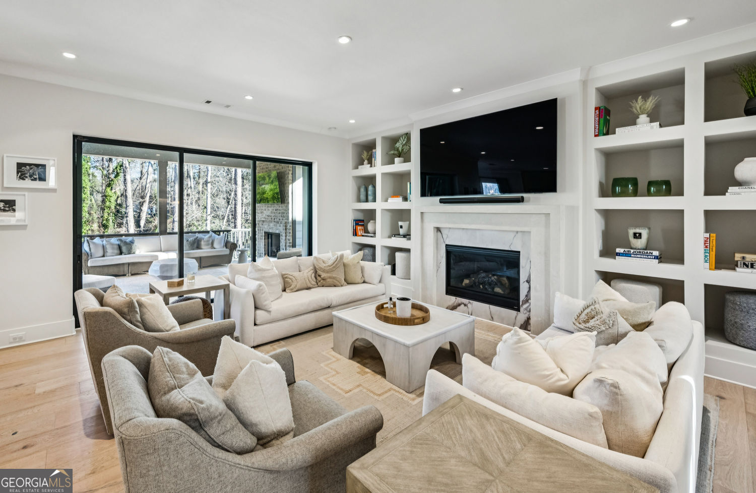 2583 Winding Lane NE