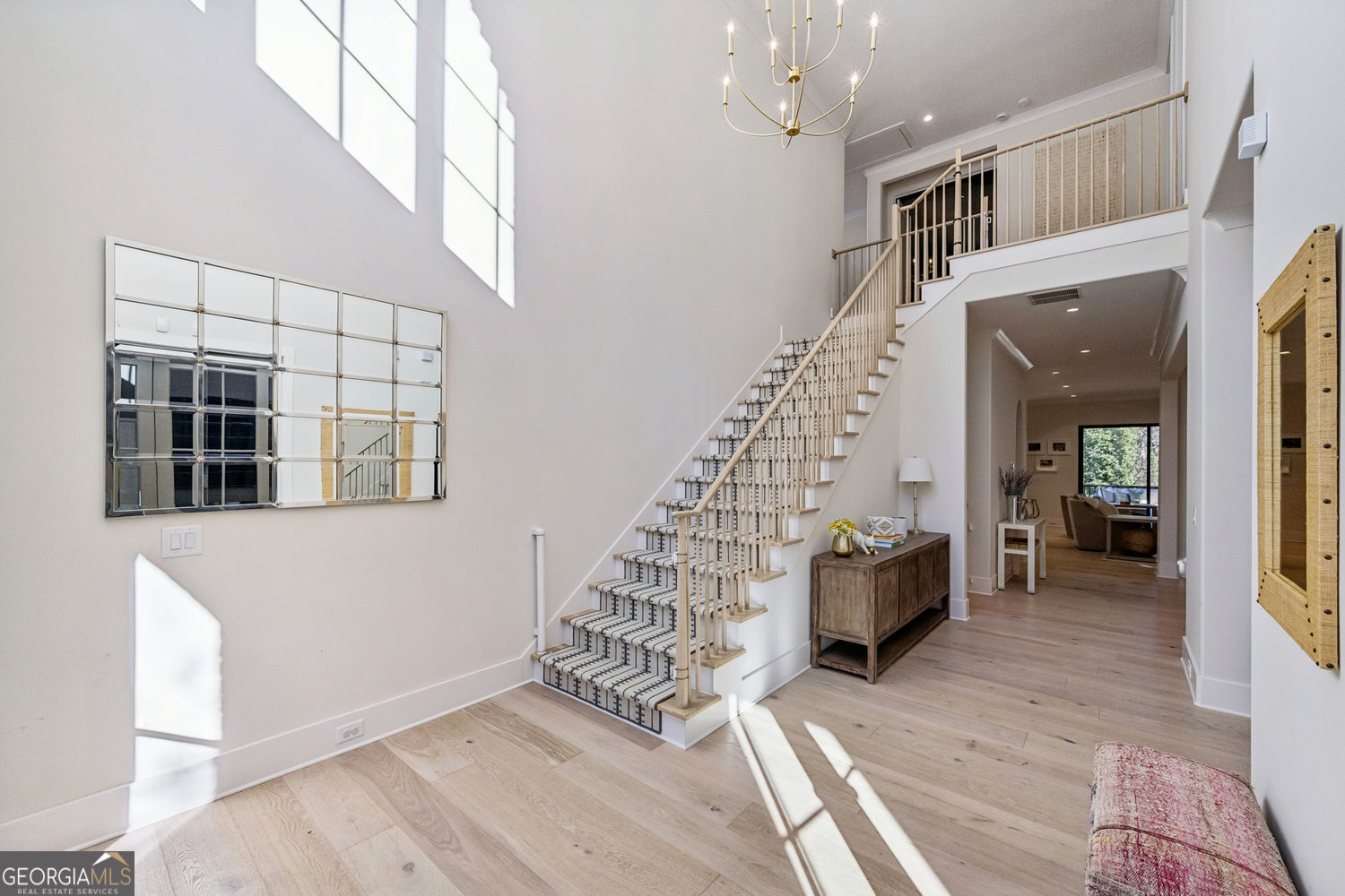 2583 Winding Lane NE