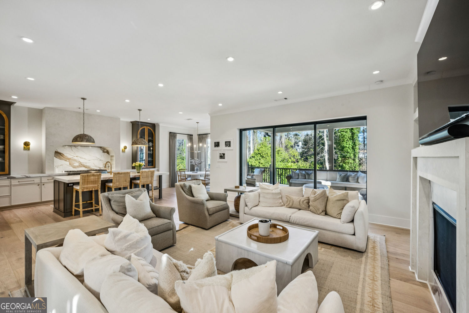 2583 Winding Lane NE