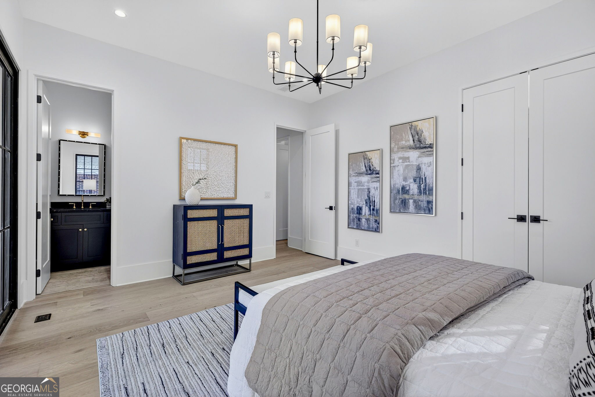 991 Courtenay Drive NE