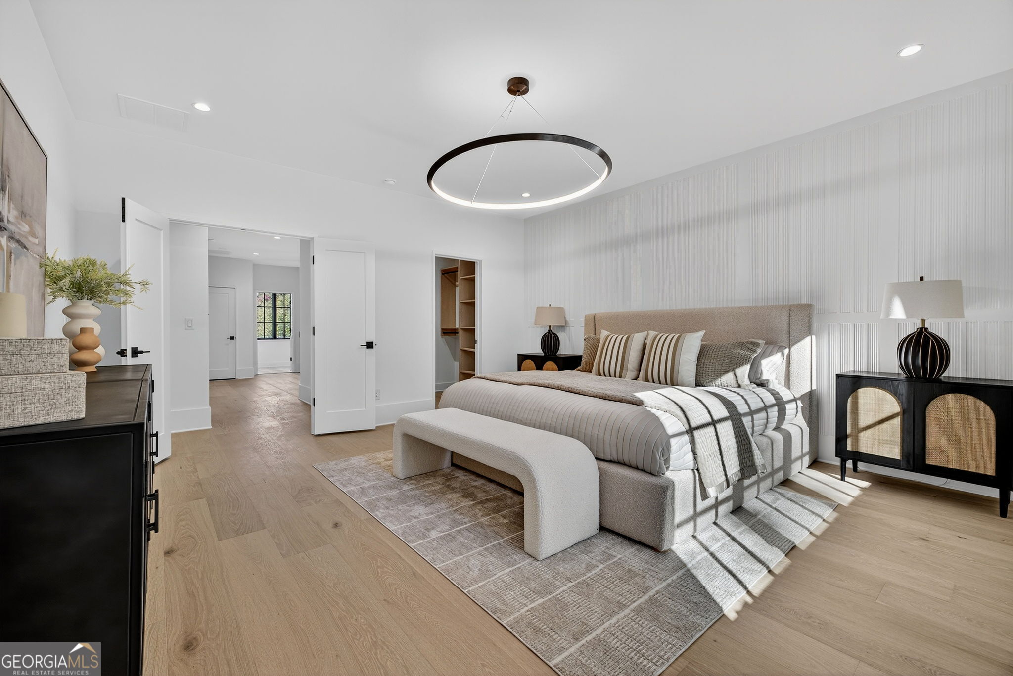 991 Courtenay Drive NE