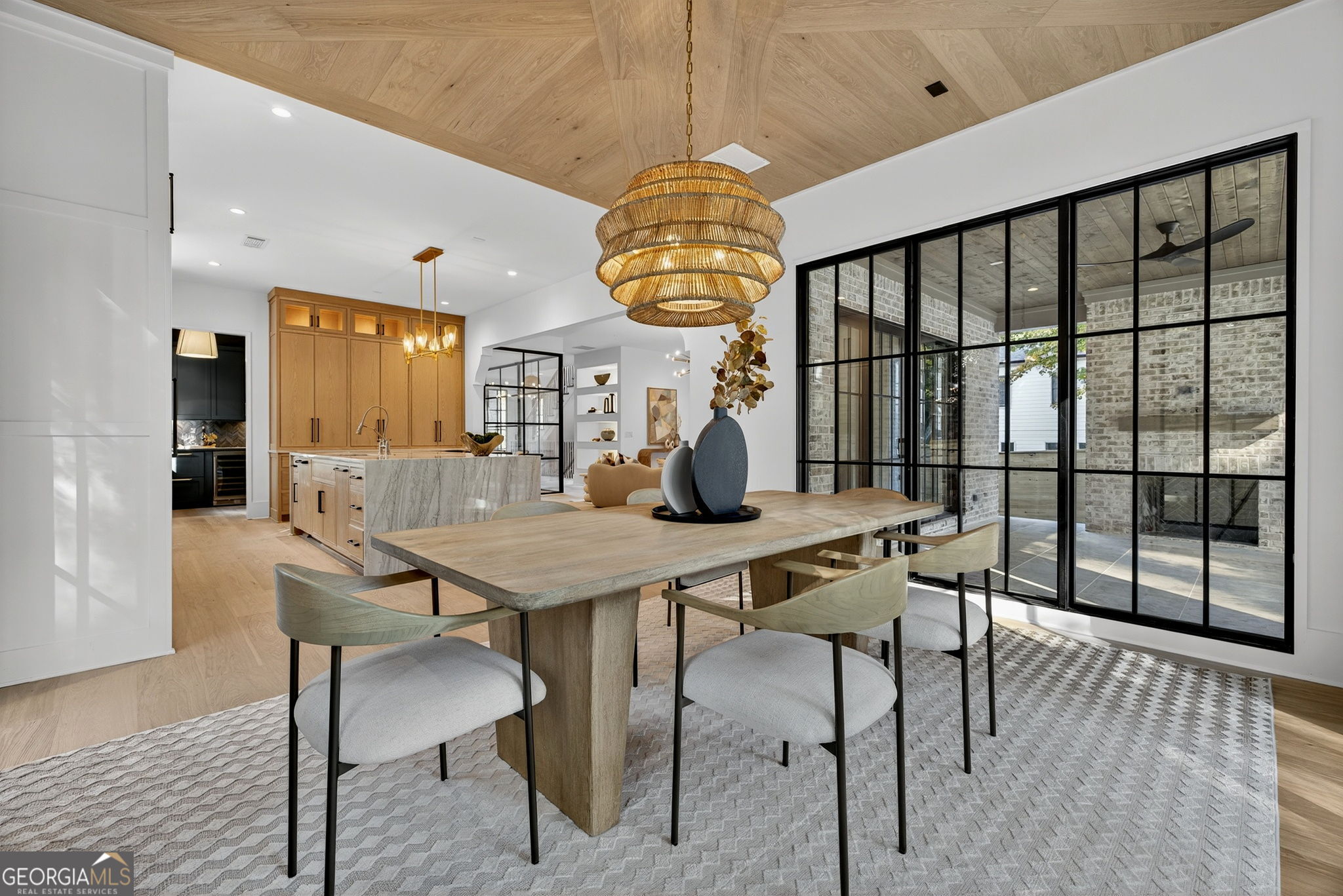 991 Courtenay Drive NE