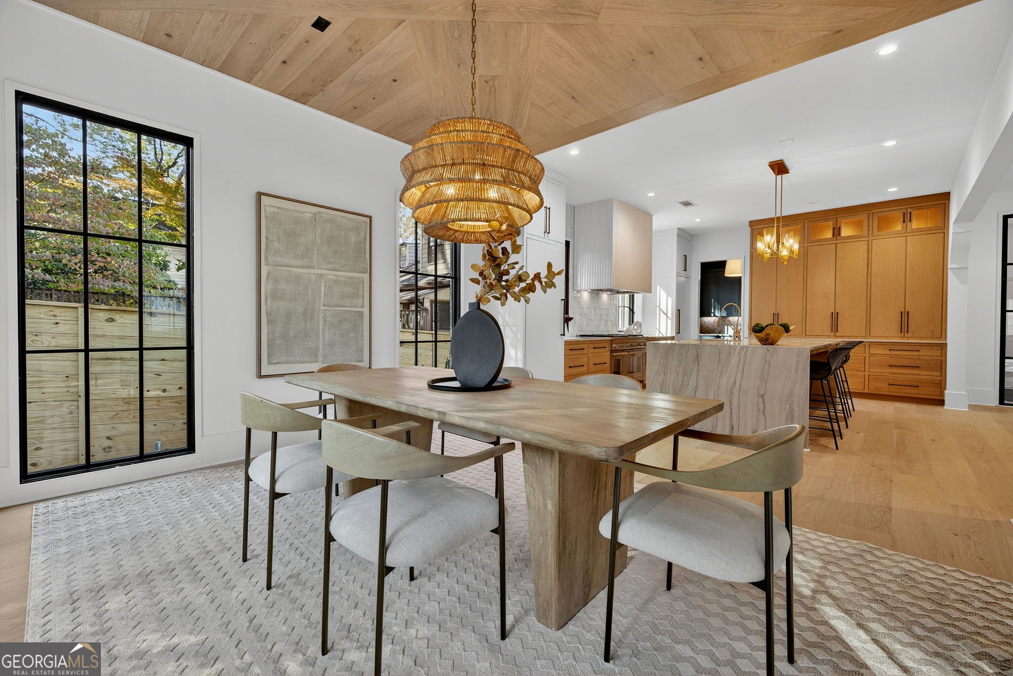 991 Courtenay Drive NE