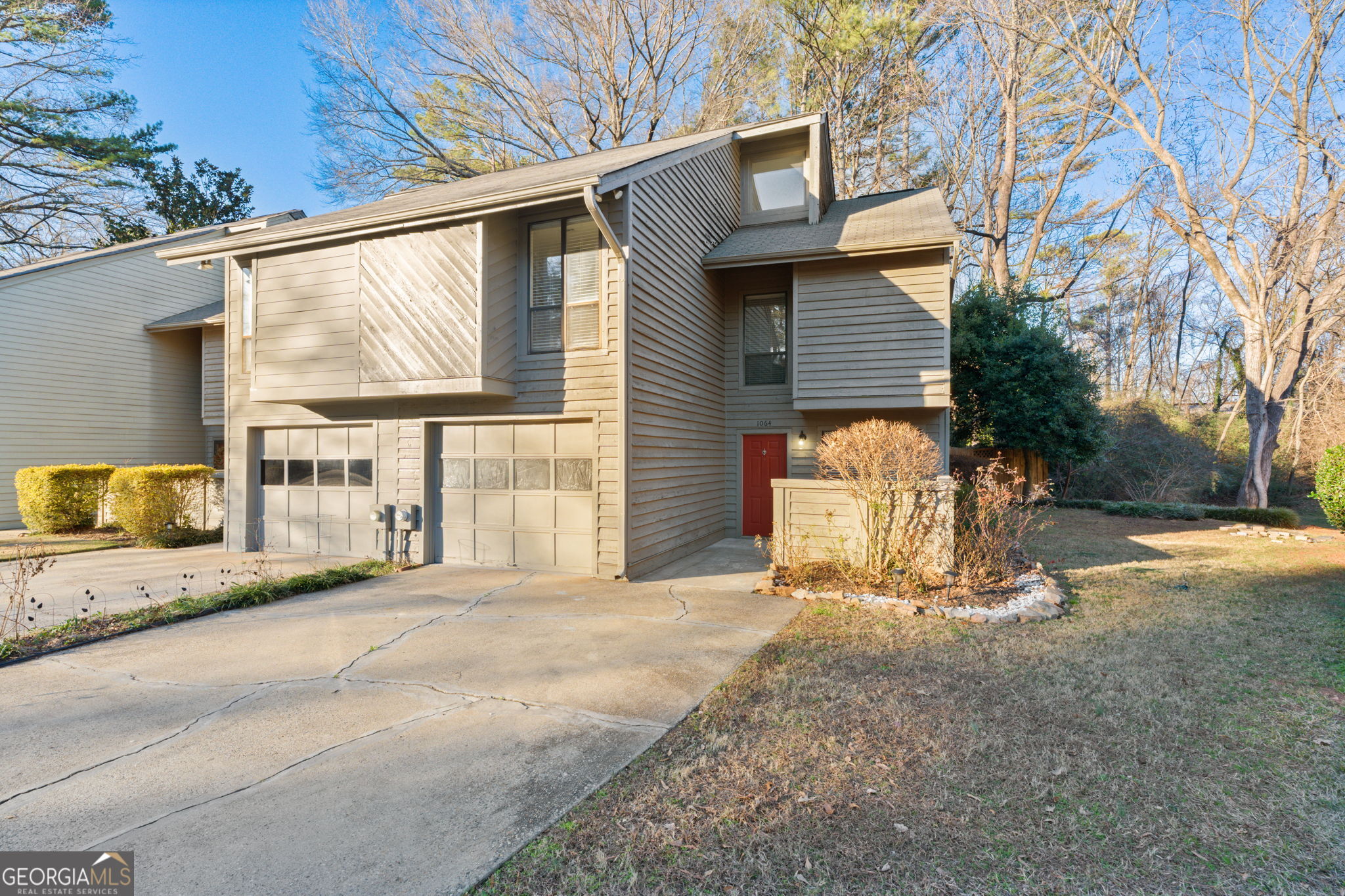 1064 Creatwood Circle SW