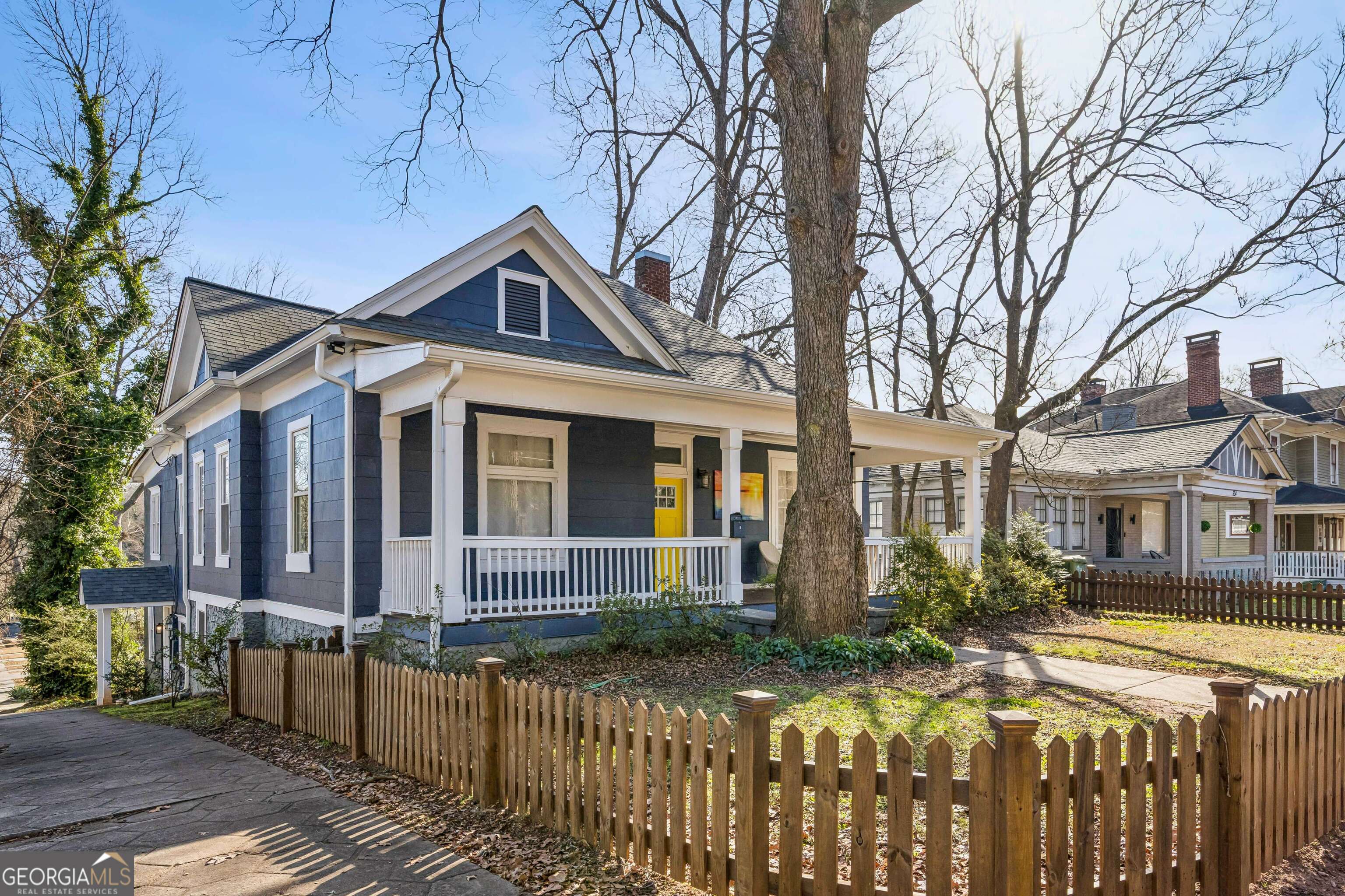 528 Holderness Street SW