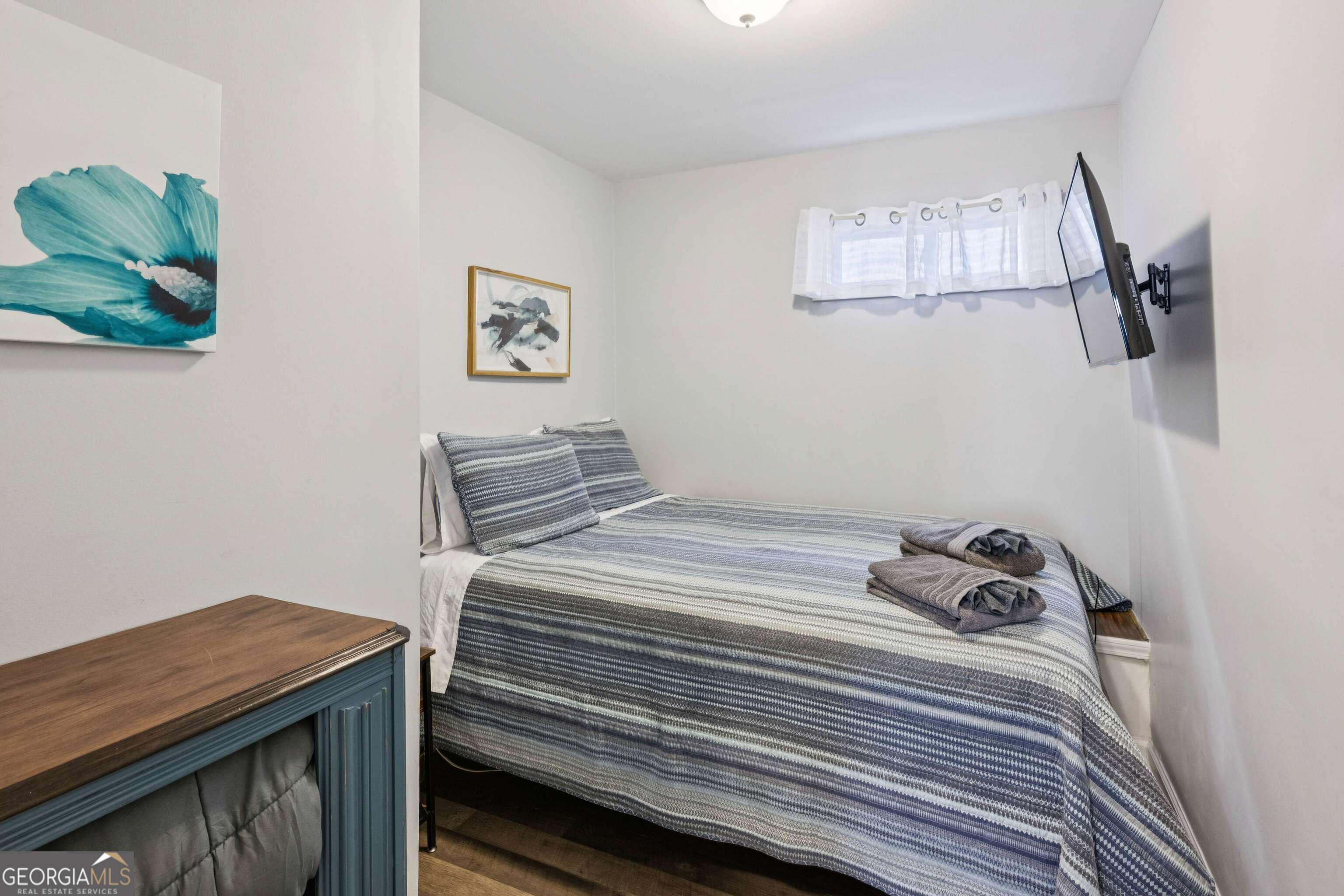 528 Holderness Street SW