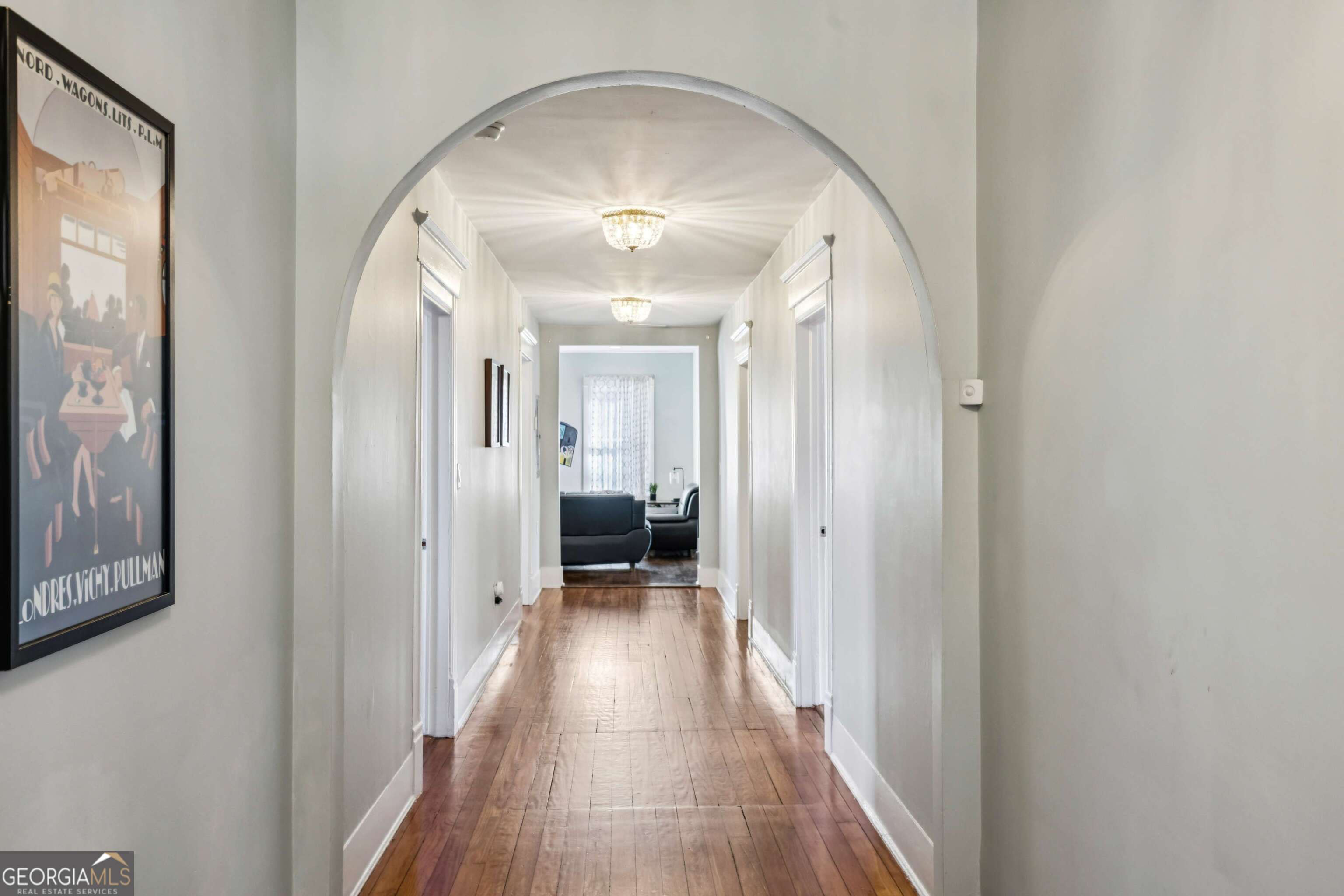 528 Holderness Street SW