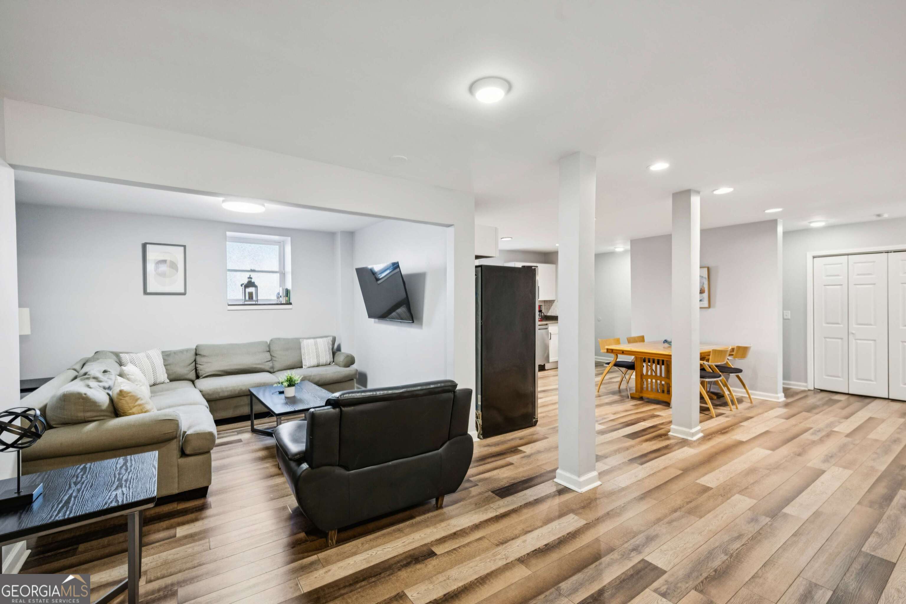 528 Holderness Street SW