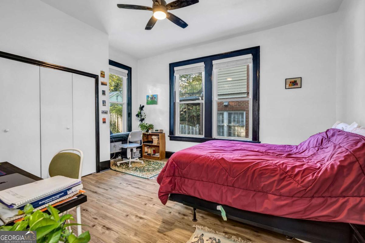 800 MYRTLE Street NE