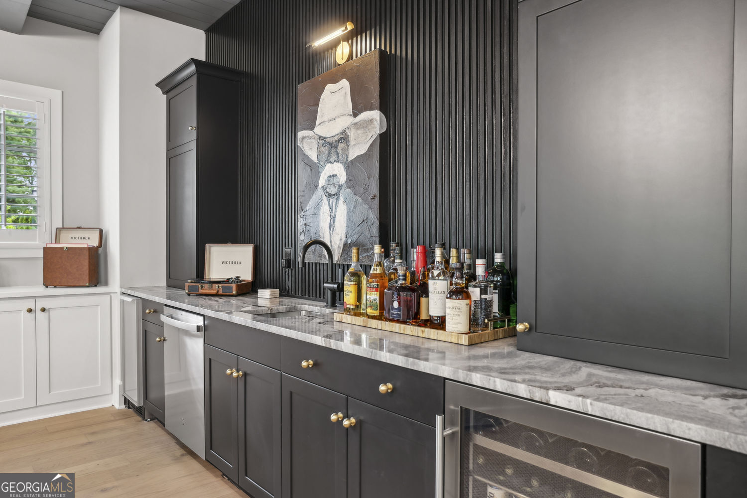 2591 Apple Valley Road NE