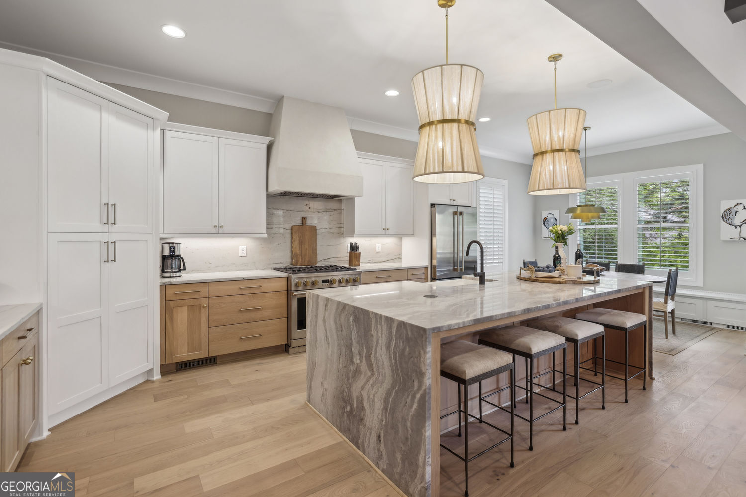 2591 Apple Valley Road NE