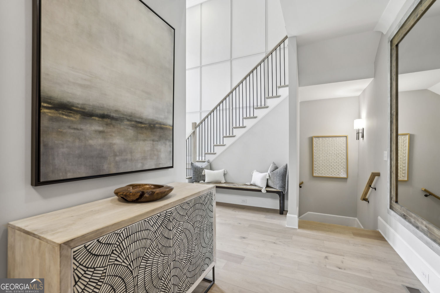 2591 Apple Valley Road NE