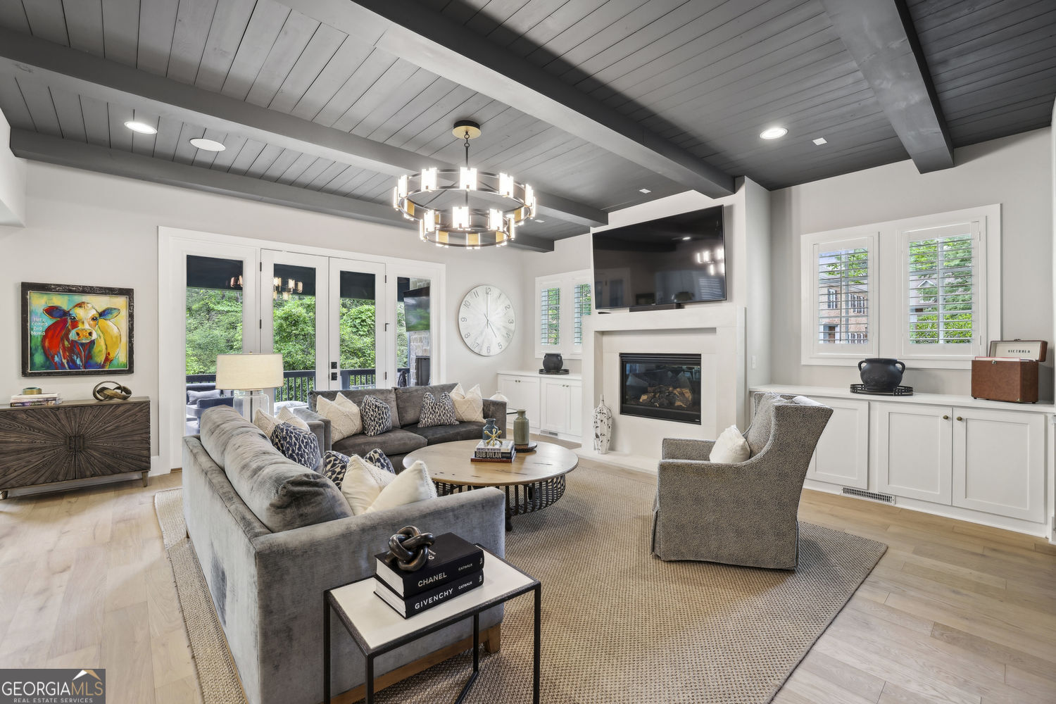 2591 Apple Valley Road NE