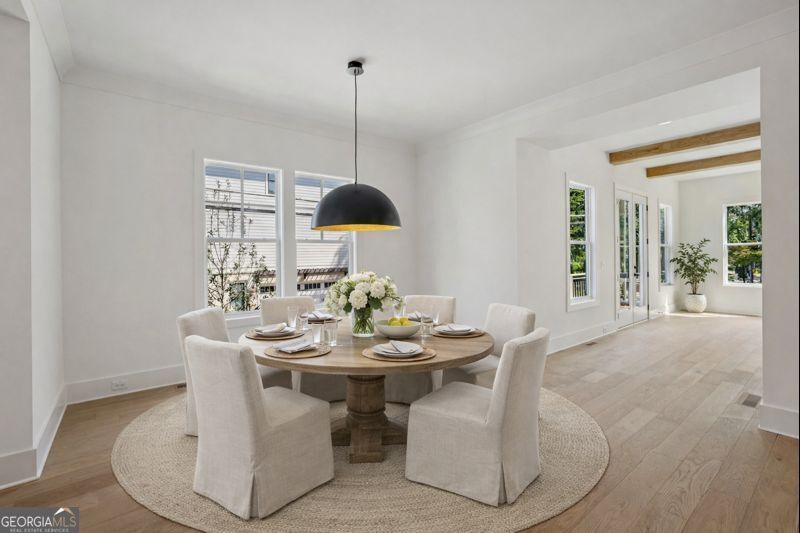 2595 Apple Valley Road NE