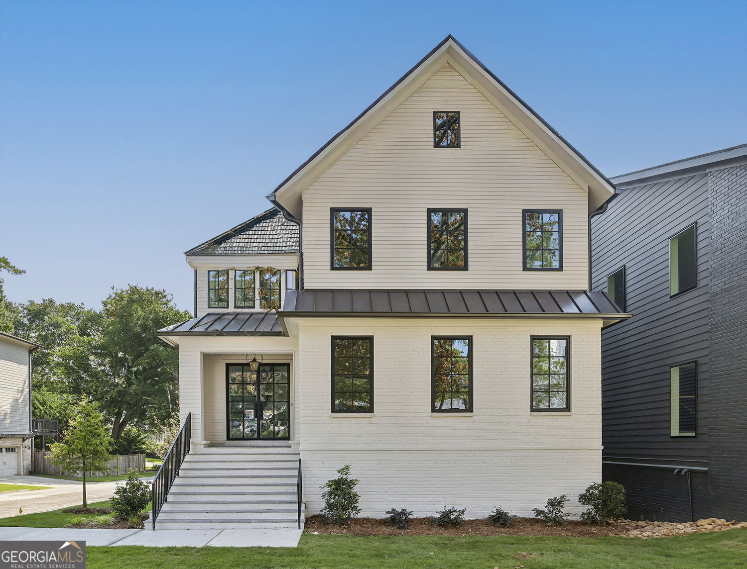 2595 Apple Valley Road NE