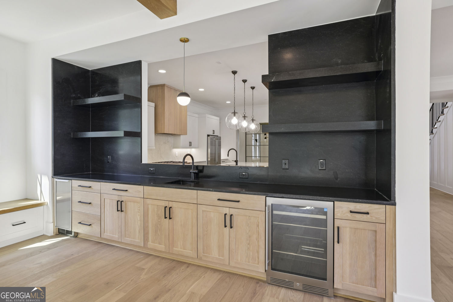 2595 Apple Valley Road NE