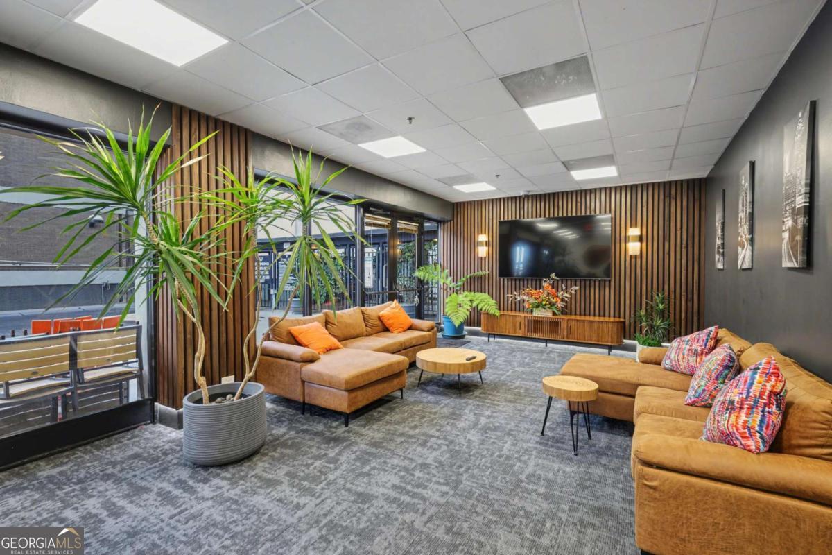 620 Peachtree Street NE # 908