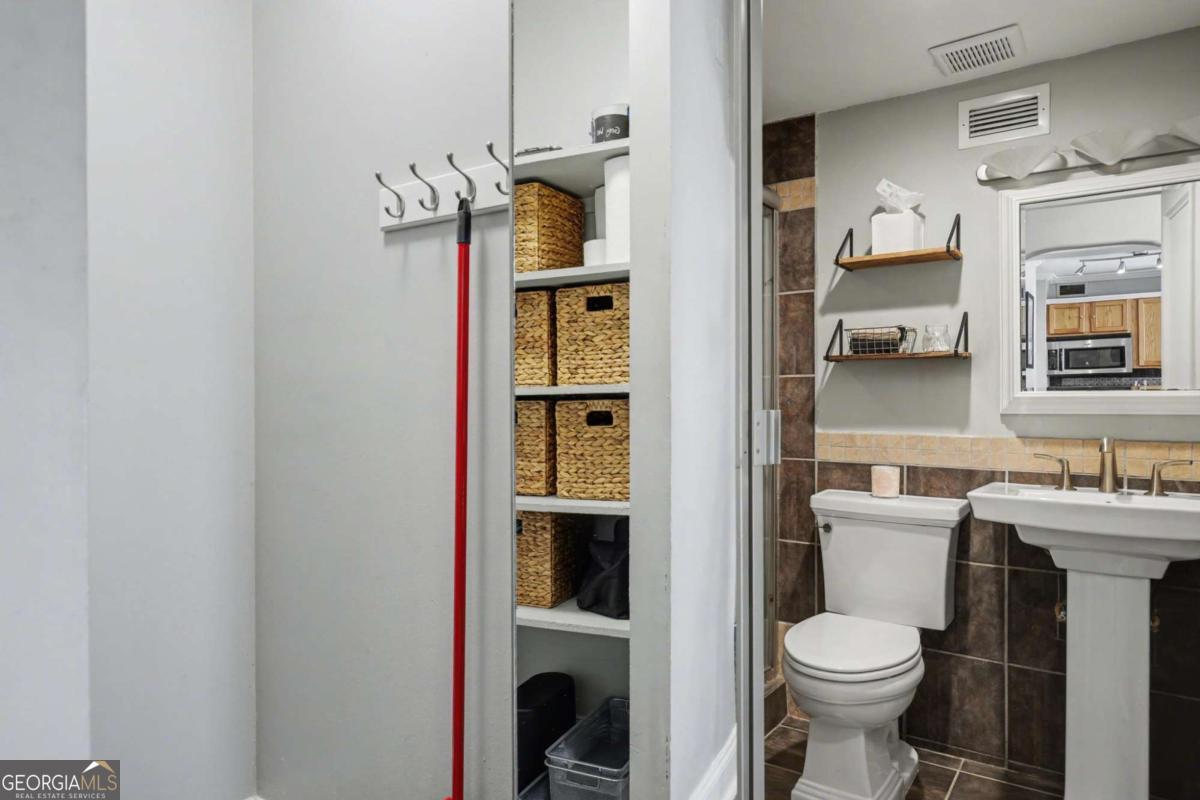 620 Peachtree Street NE # 908