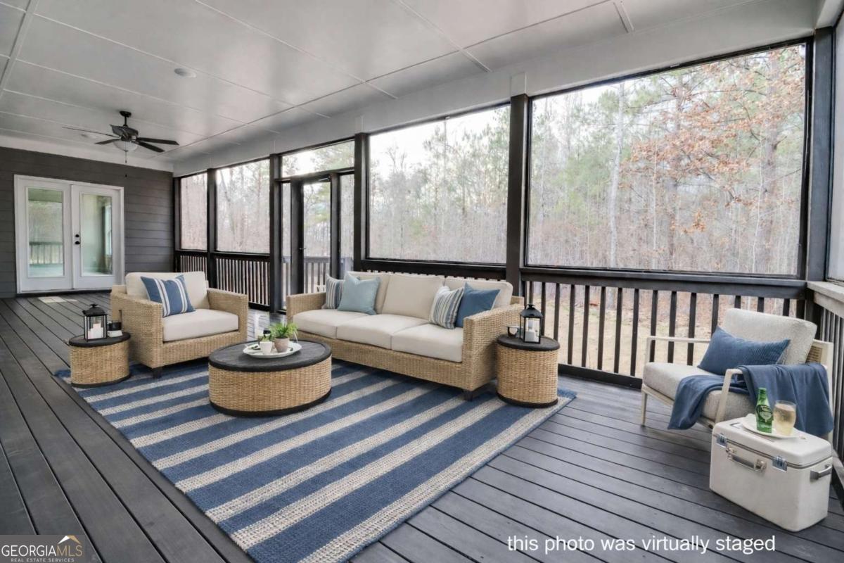 1021 Pointe S