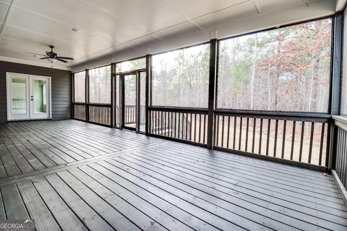 1021 Pointe S