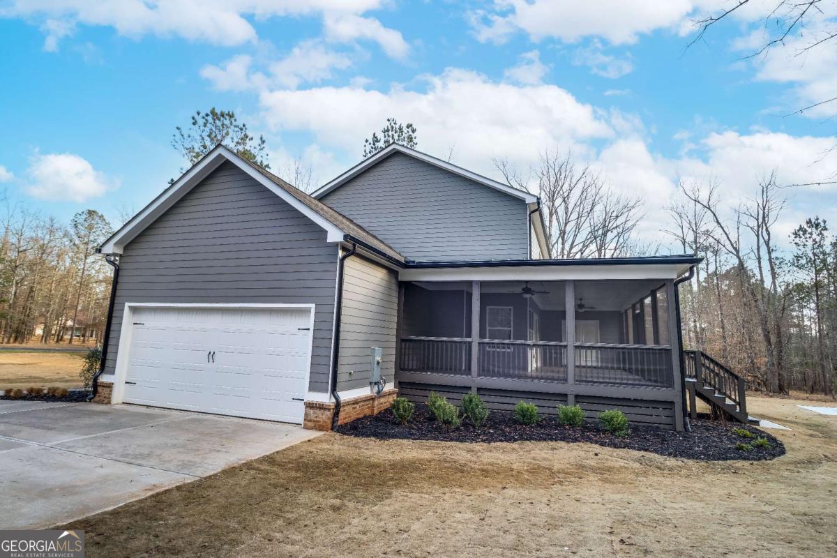 1021 Pointe S