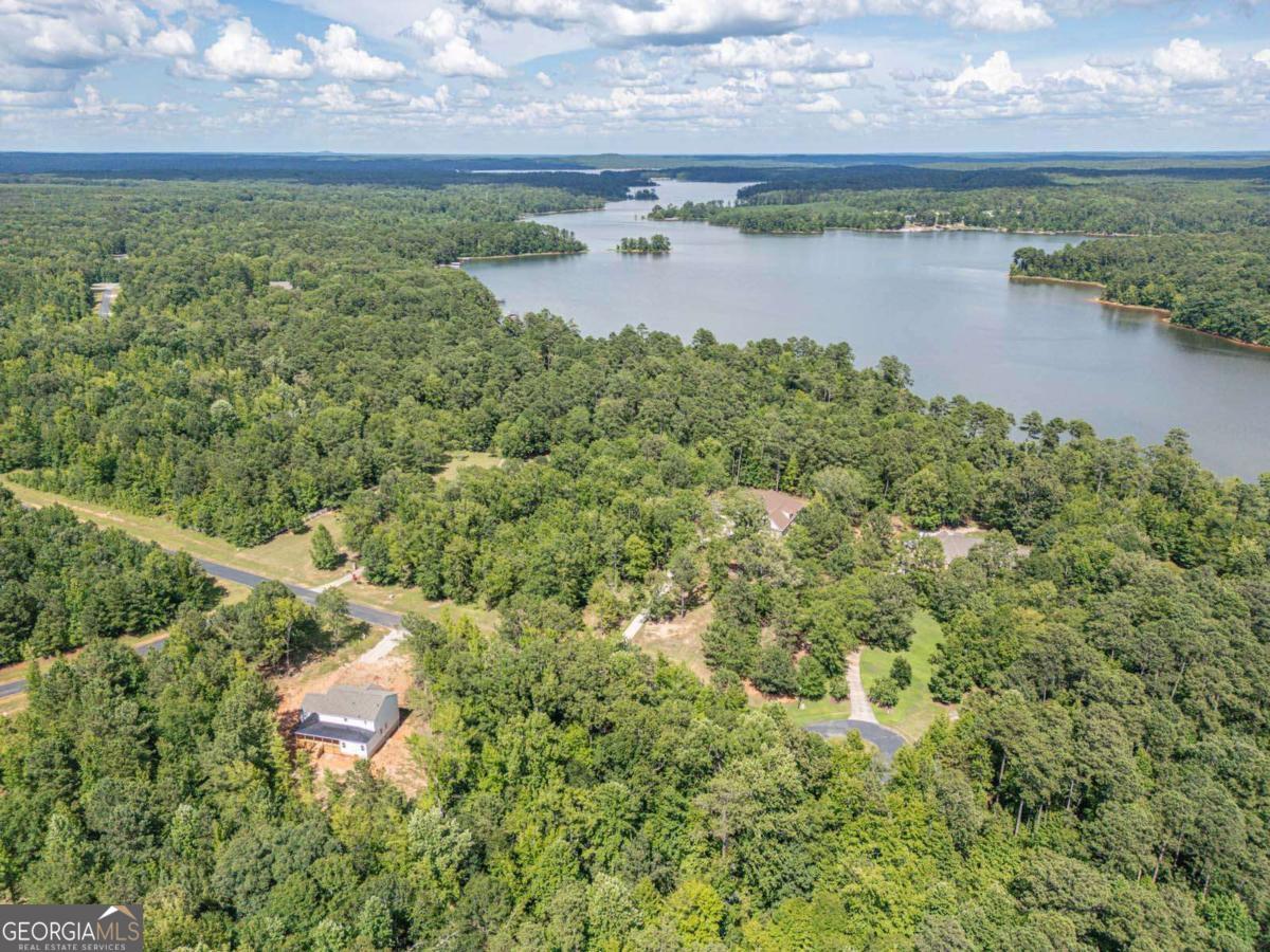 1021 Pointe S