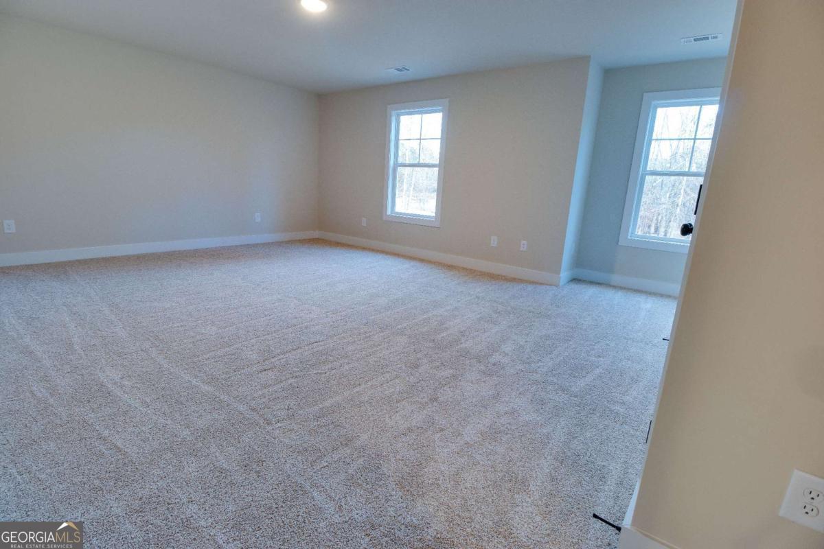 1021 Pointe S