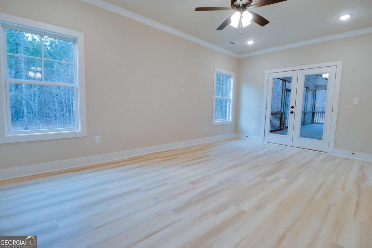1021 Pointe S