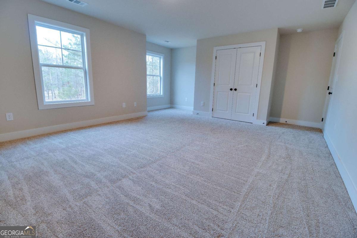 1021 Pointe S