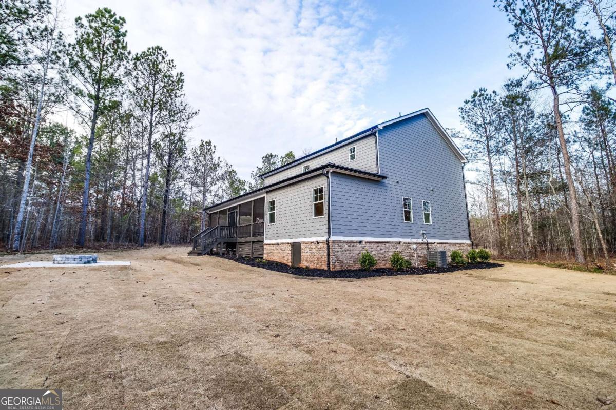 1021 Pointe S