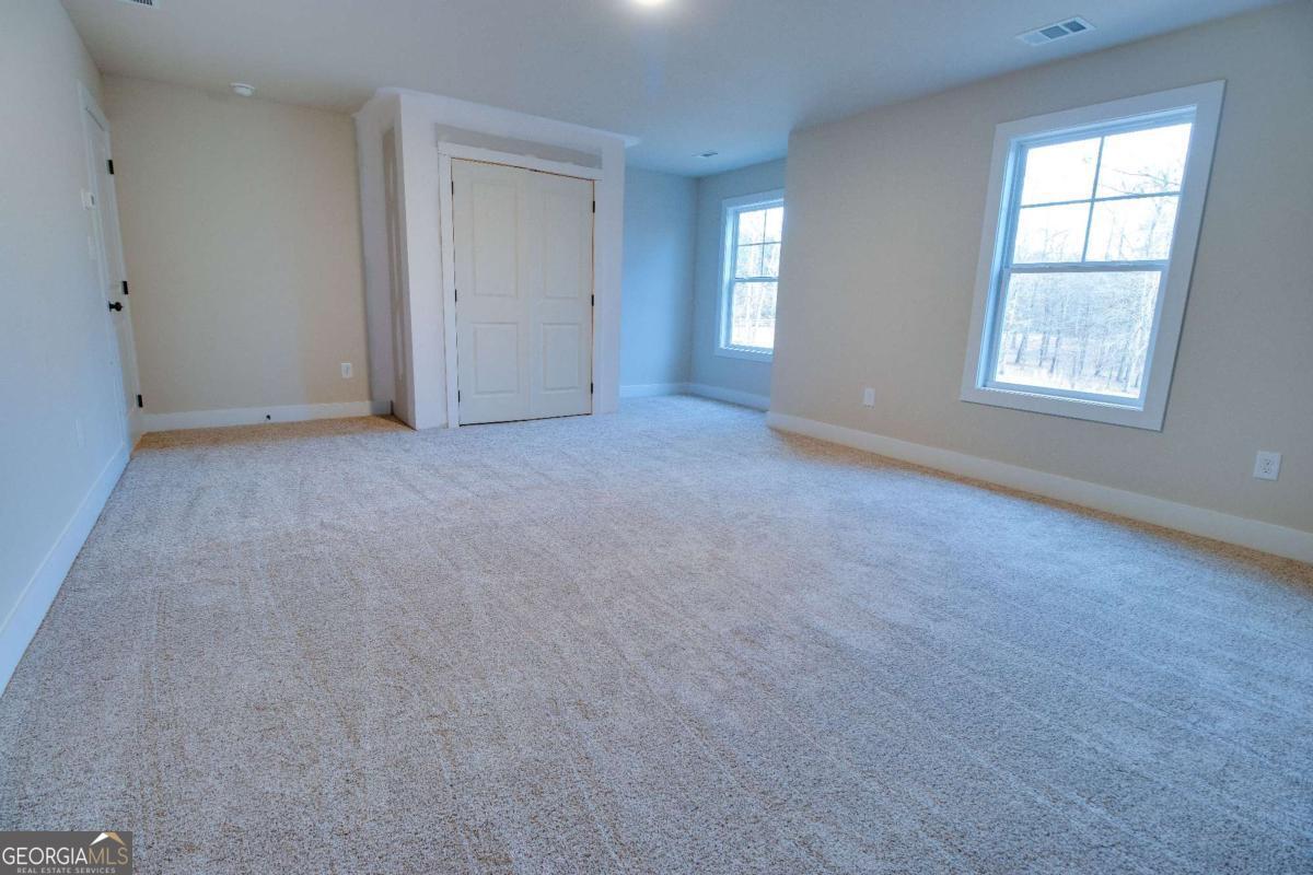 1021 Pointe S