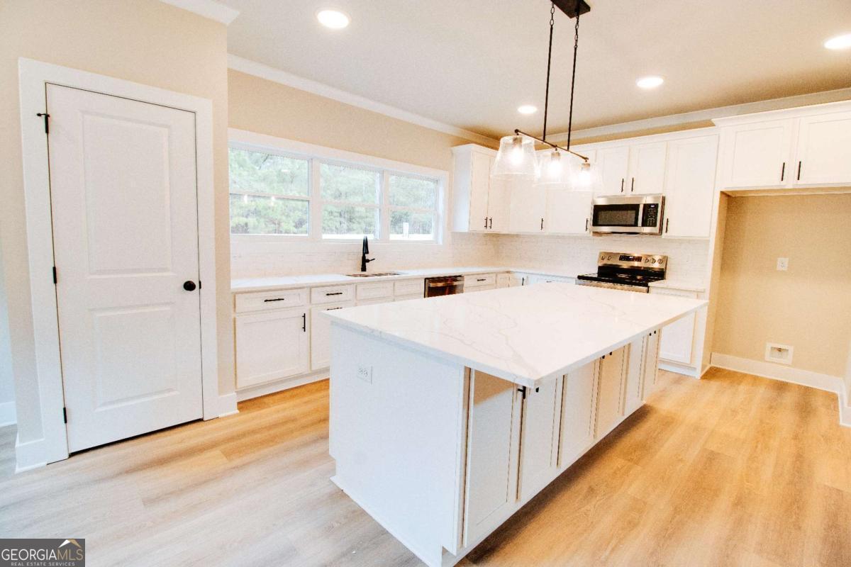 1192 Sunset Cove