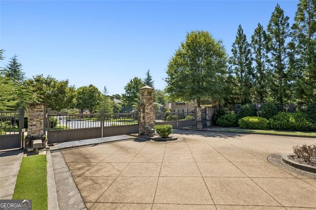 1070 Stonegrove Lane