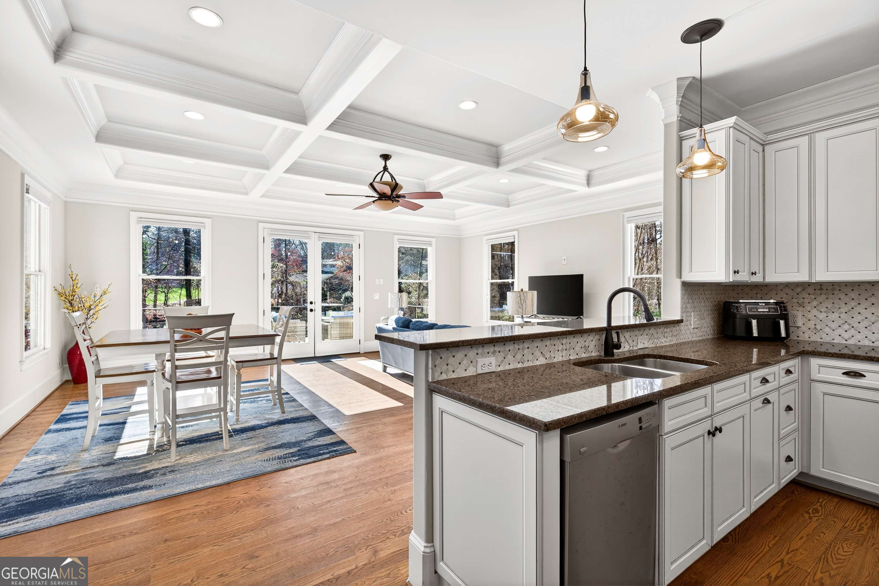 1986 Continental Drive NE