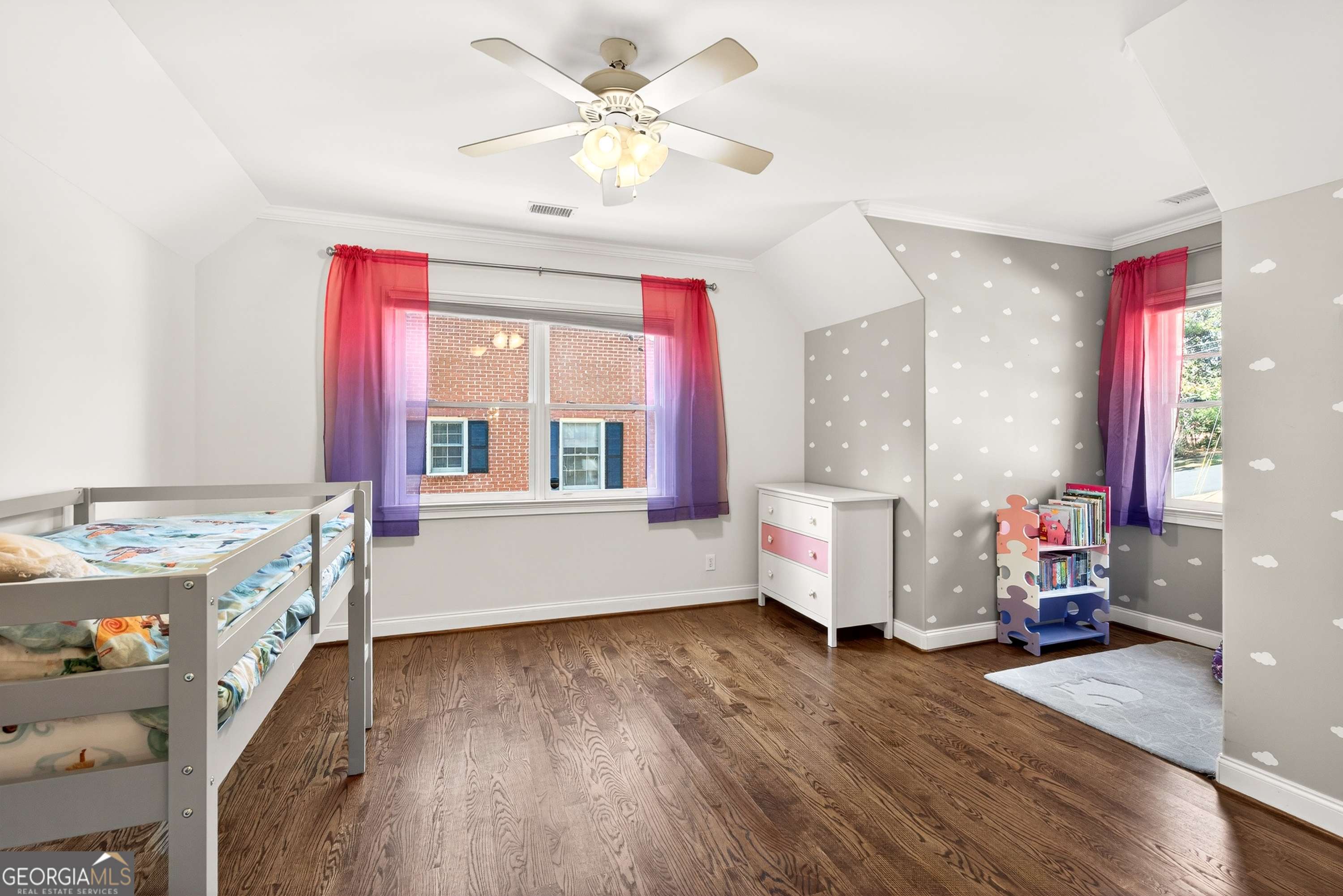 1986 Continental Drive NE