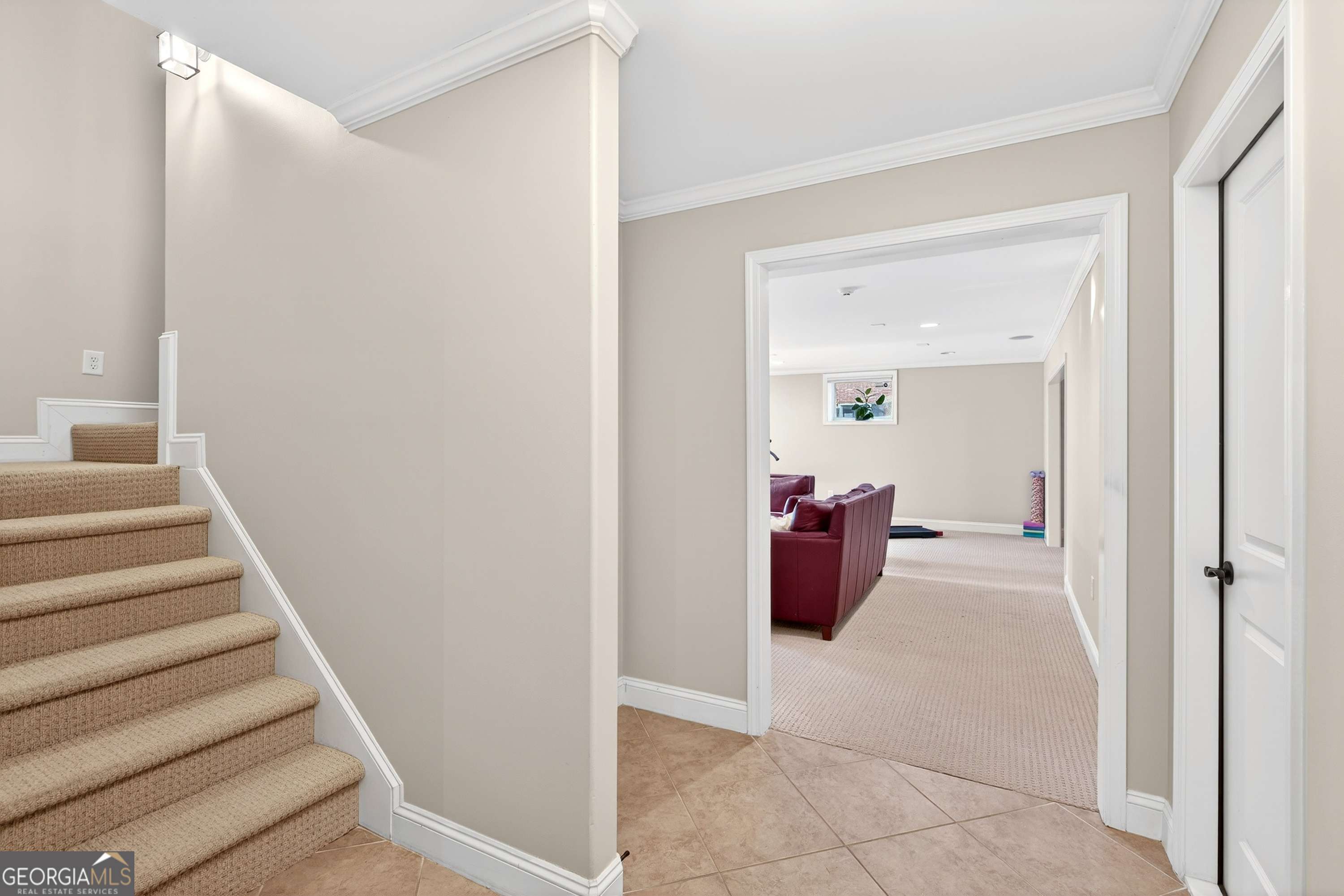 1986 Continental Drive NE