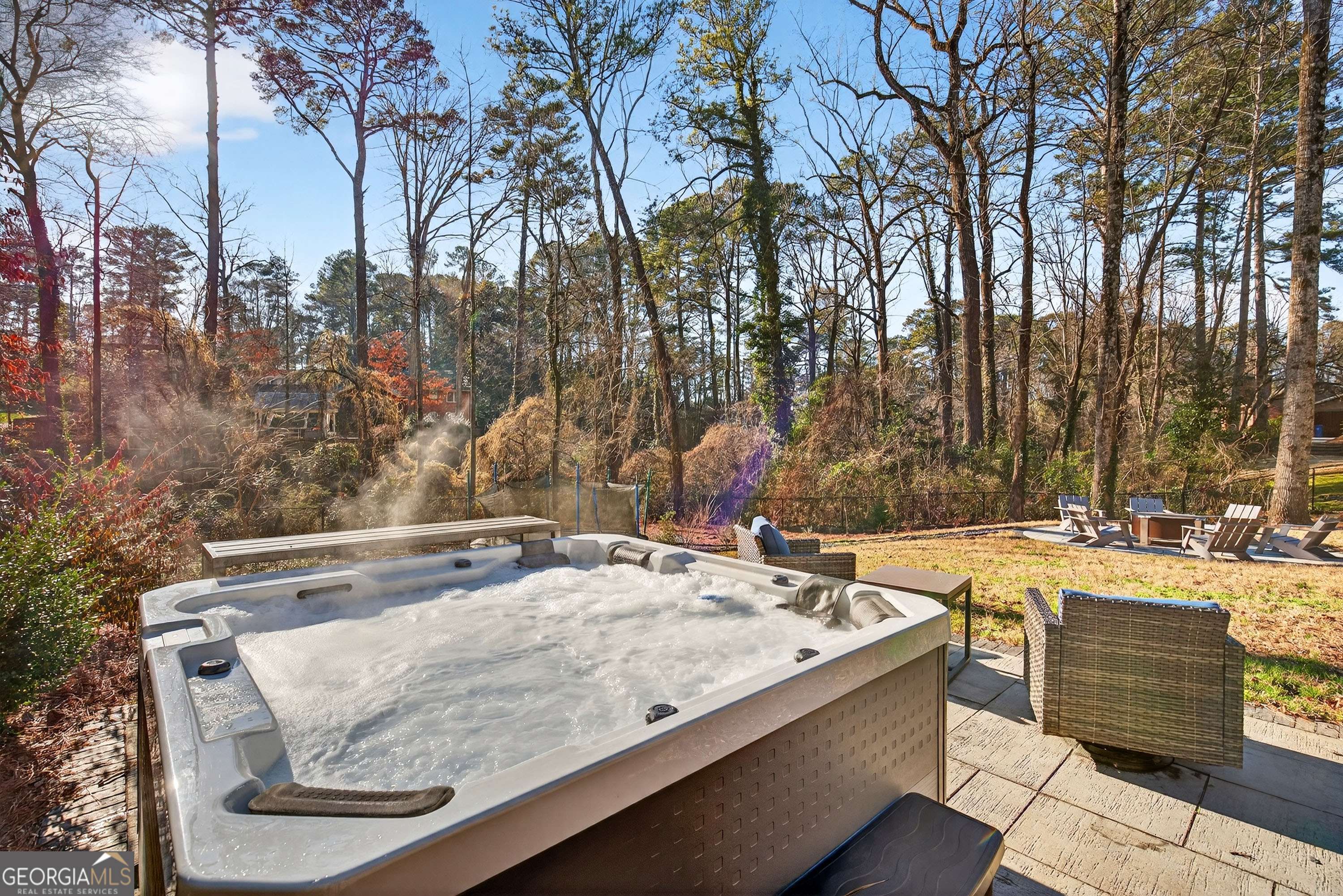 1986 Continental Drive NE