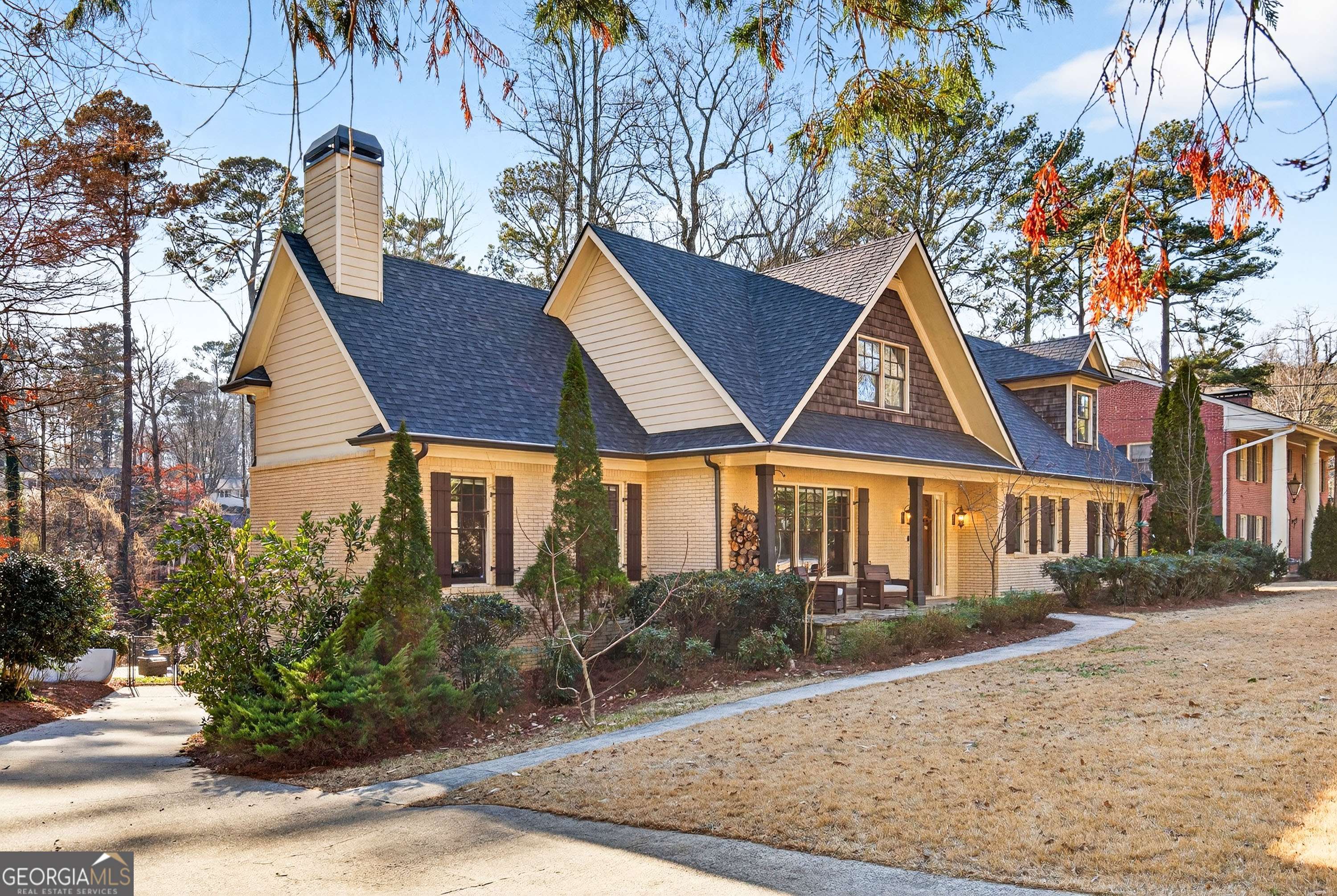 1986 Continental Drive NE